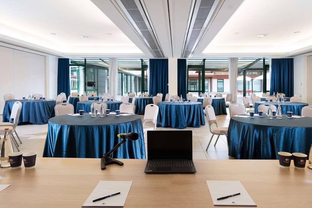 Hotel Doubletree By Hilton Milan Malpensa Solbiate Olona Zařízení fotografie