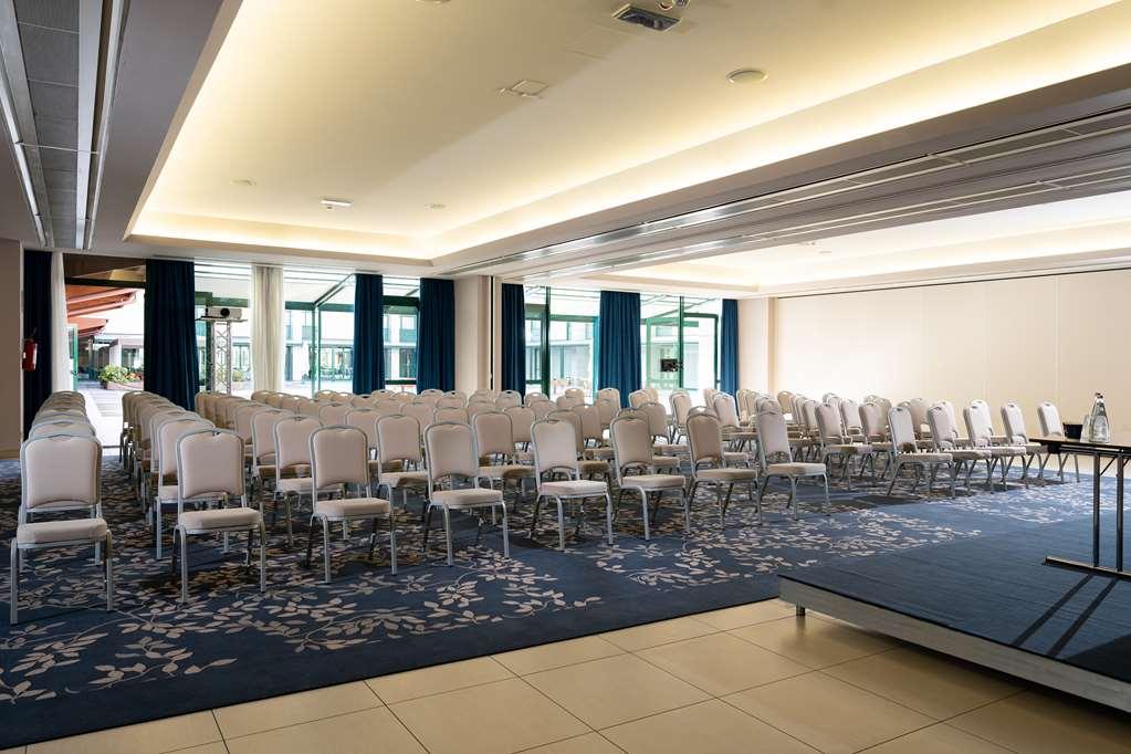 Hotel Doubletree By Hilton Milan Malpensa Solbiate Olona Zařízení fotografie