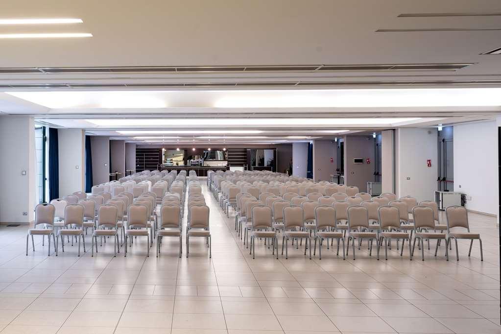 Hotel Doubletree By Hilton Milan Malpensa Solbiate Olona Zařízení fotografie