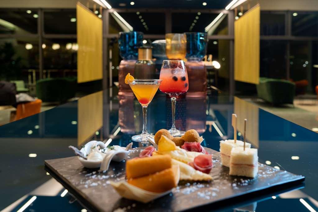 Hotel Doubletree By Hilton Milan Malpensa Solbiate Olona Restaurace fotografie