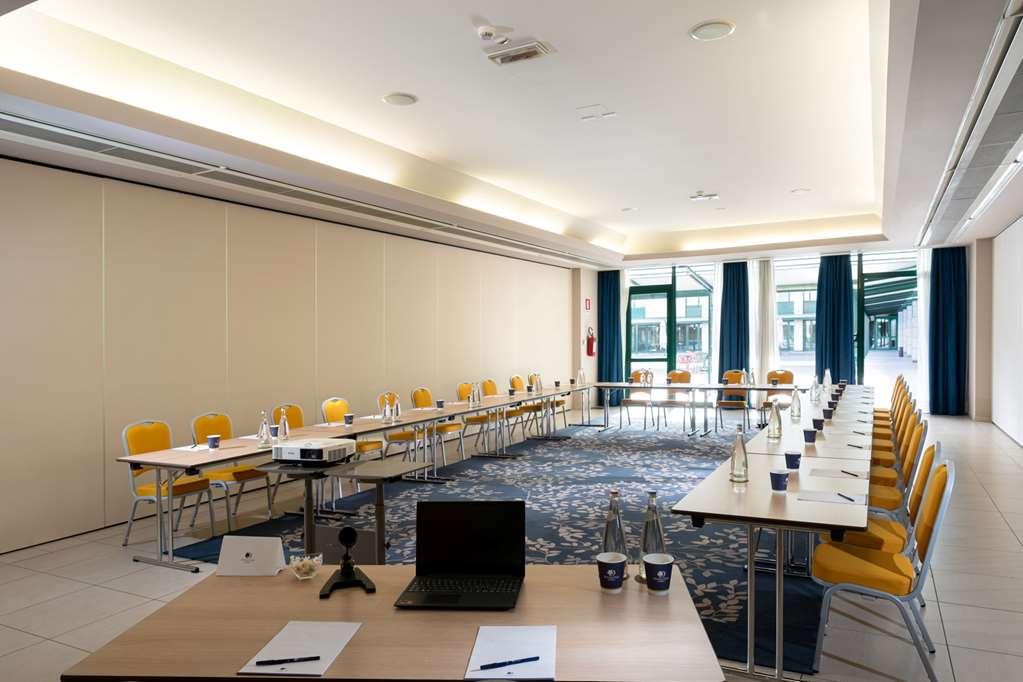 Hotel Doubletree By Hilton Milan Malpensa Solbiate Olona Zařízení fotografie