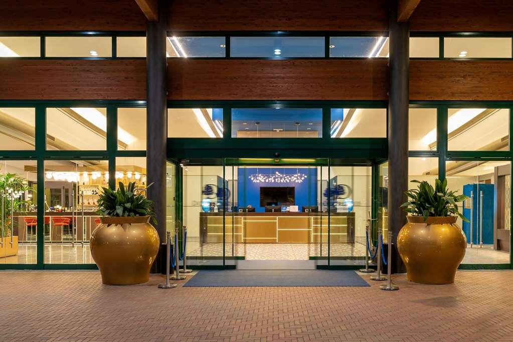 Hotel Doubletree By Hilton Milan Malpensa Solbiate Olona Exteriér fotografie